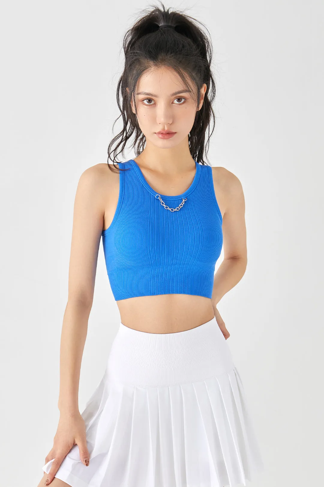 Breathable Seamless Knit Sports Bra with Built-in Cups