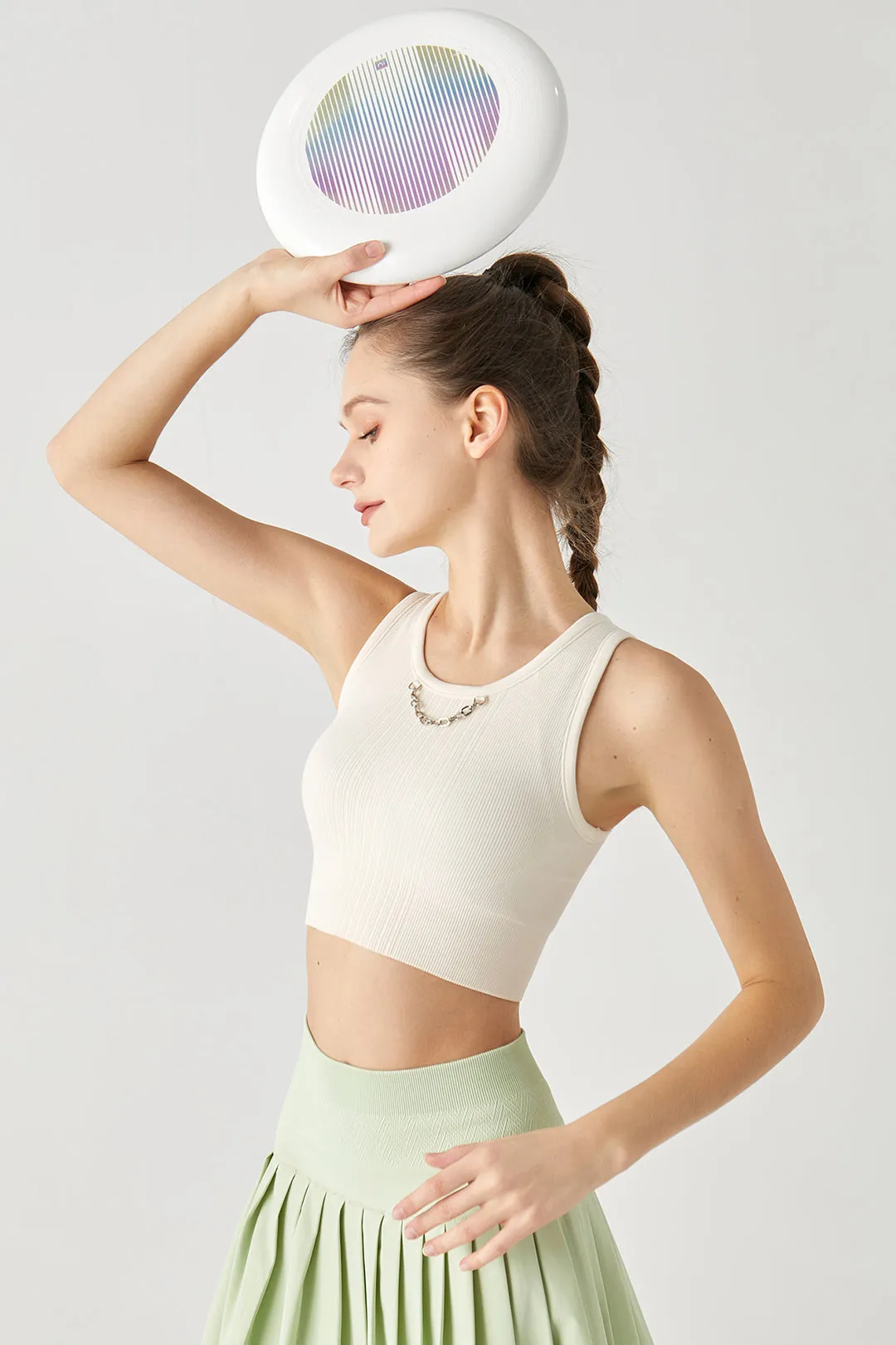 Breathable Seamless Knit Sports Bra with Built-in Cups