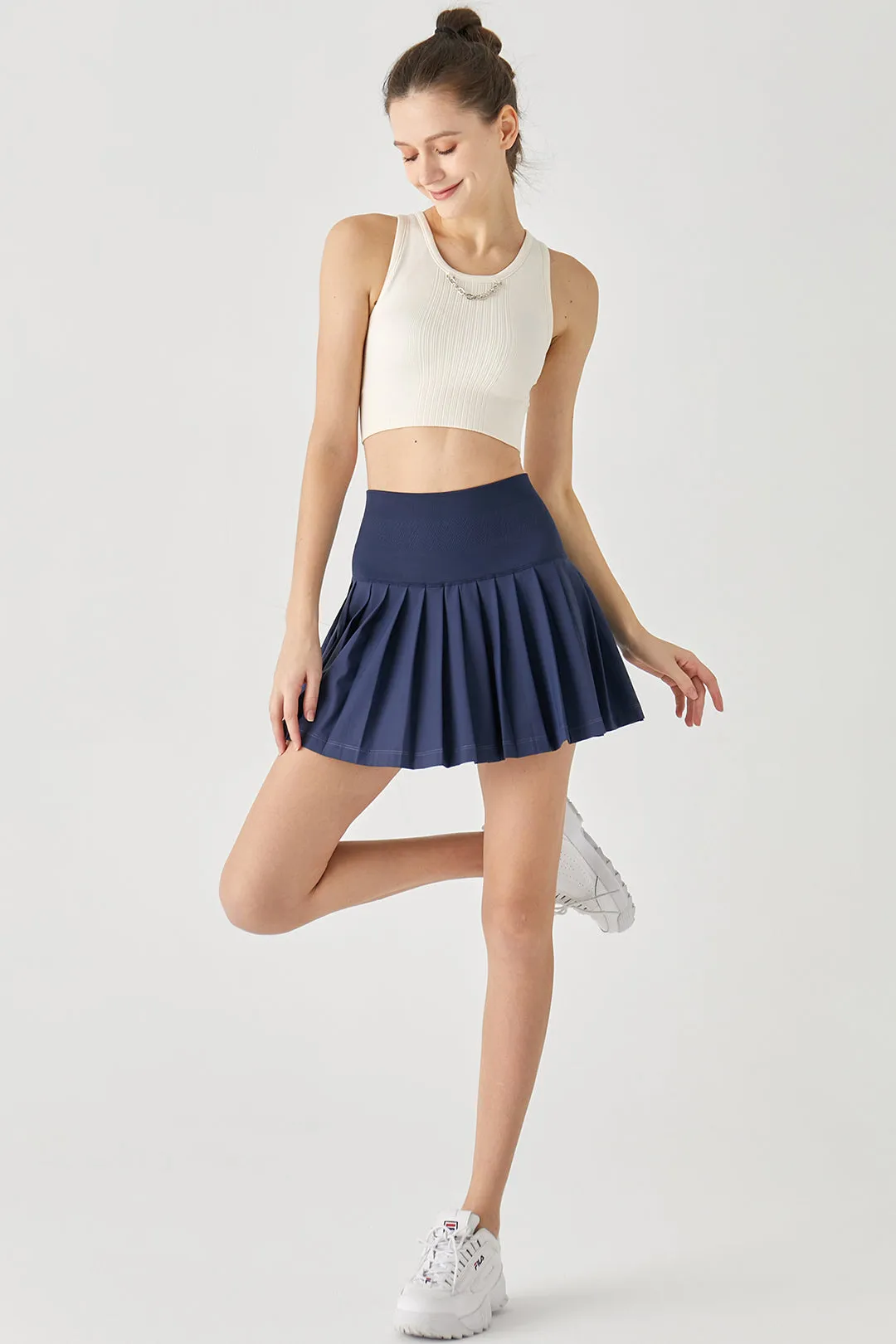 Breathable Seamless Knit Sports Bra with Built-in Cups
