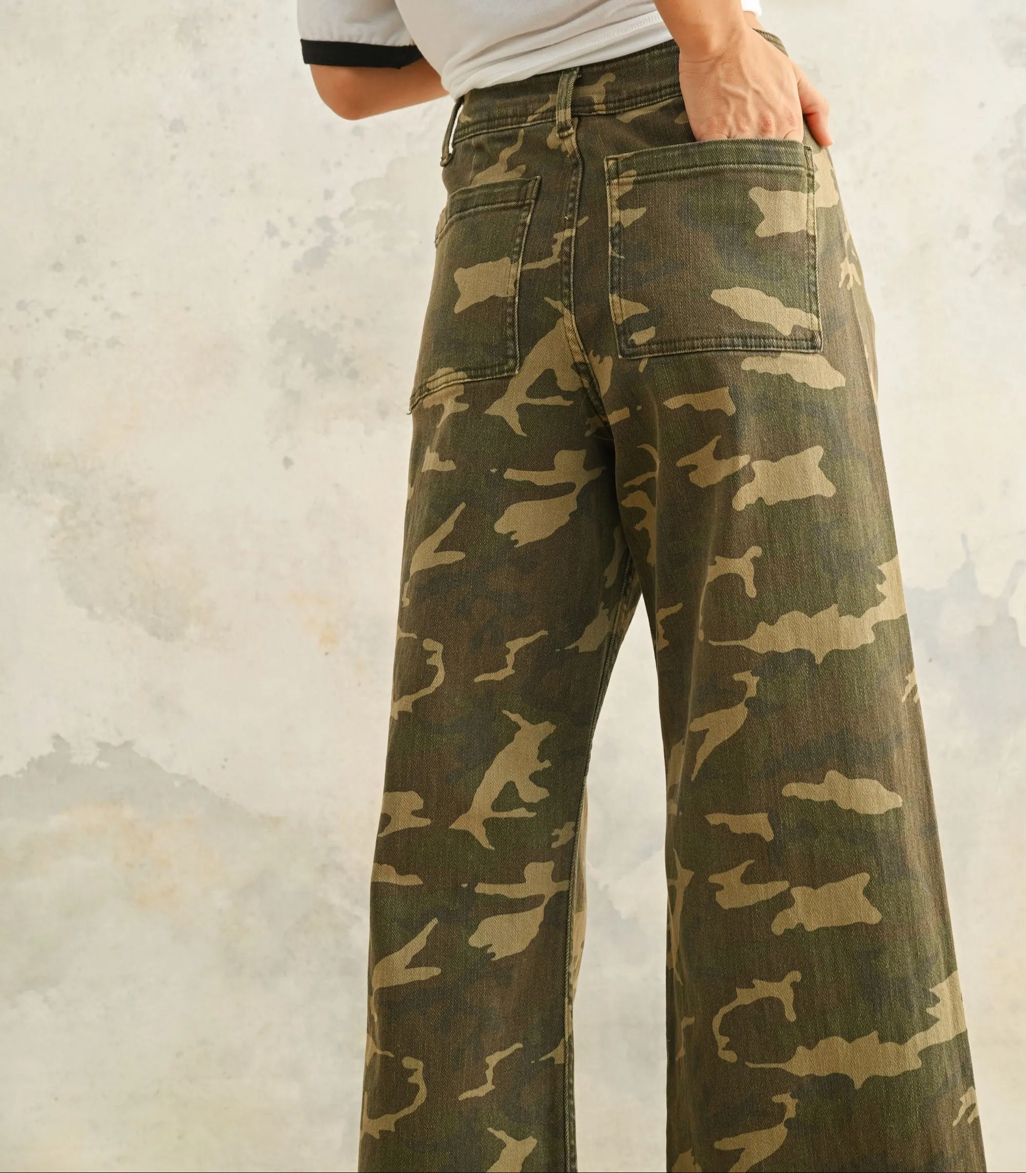 Camouflage Print Stretch Pants