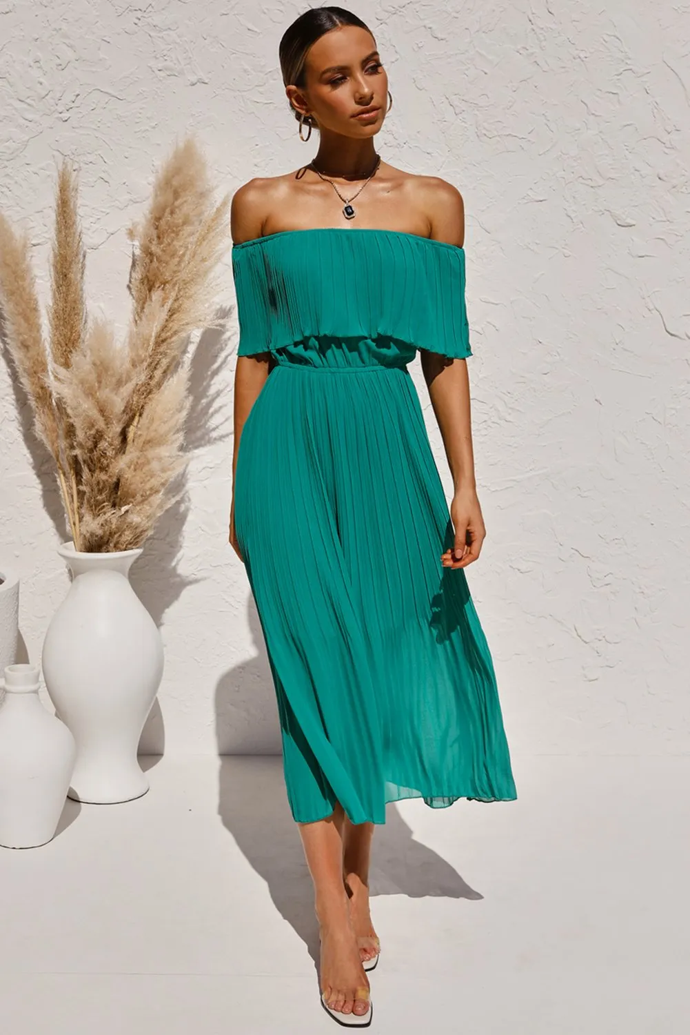 Chic Green Off-the-shoulder Pleated Tunic Chiffon Long Dress