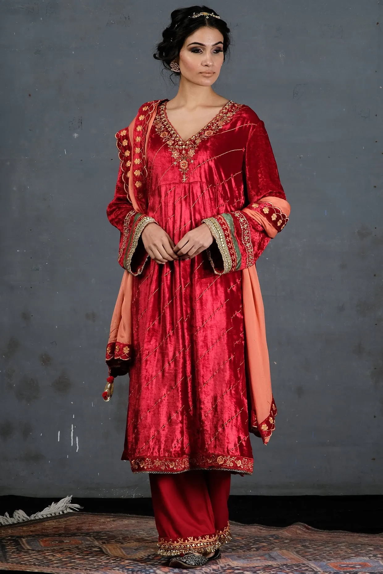 Relaxed Fit Velvet Suit In Blood Red