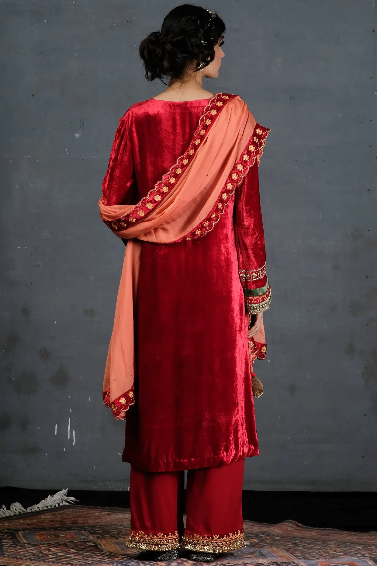Relaxed Fit Velvet Suit In Blood Red