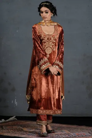 Relaxed Fit Velvet Suit In Rust