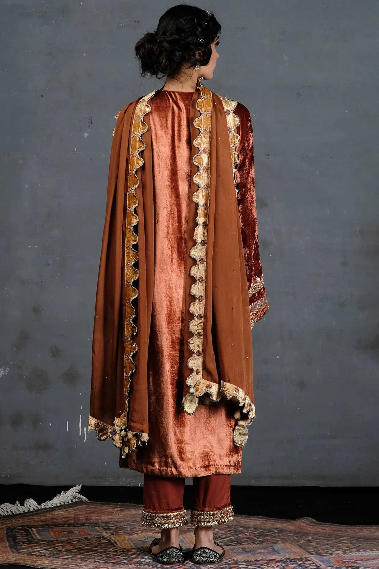 Relaxed Fit Velvet Suit In Rust